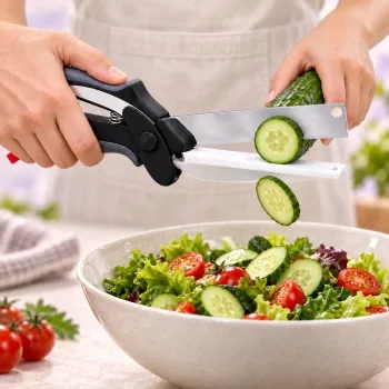 Clever Cutter — кухненска ножица с мини дъска 2 в 1
